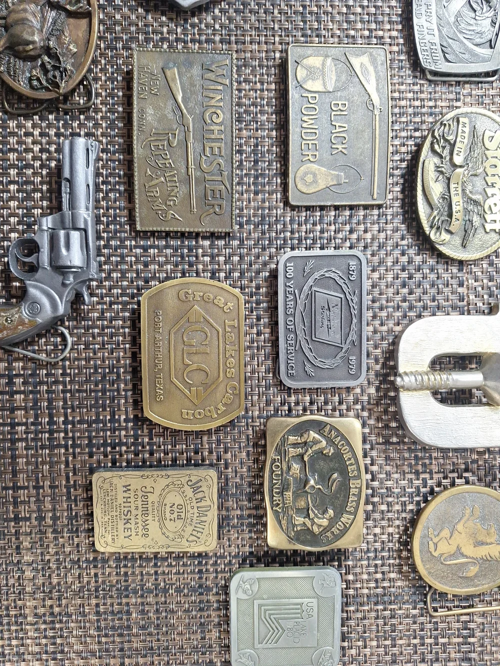 Vintage 19 Belt Buckle Lot-Winchester-Gun-Pistol- Eagle-New YORK-MADE IN USA-JD
